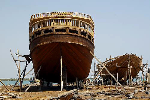 Traditional skills of building and sailing Iranian Lenj boats in the  Persian Gulf - intangible heritage - Culture Sector - UNESCO